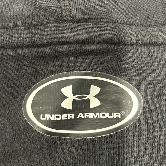 2/25 Size S Under Armour short sleeve hoodie - Picture 11 of 11